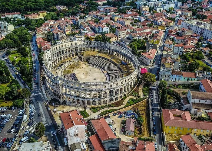 Colosseum View * Pula